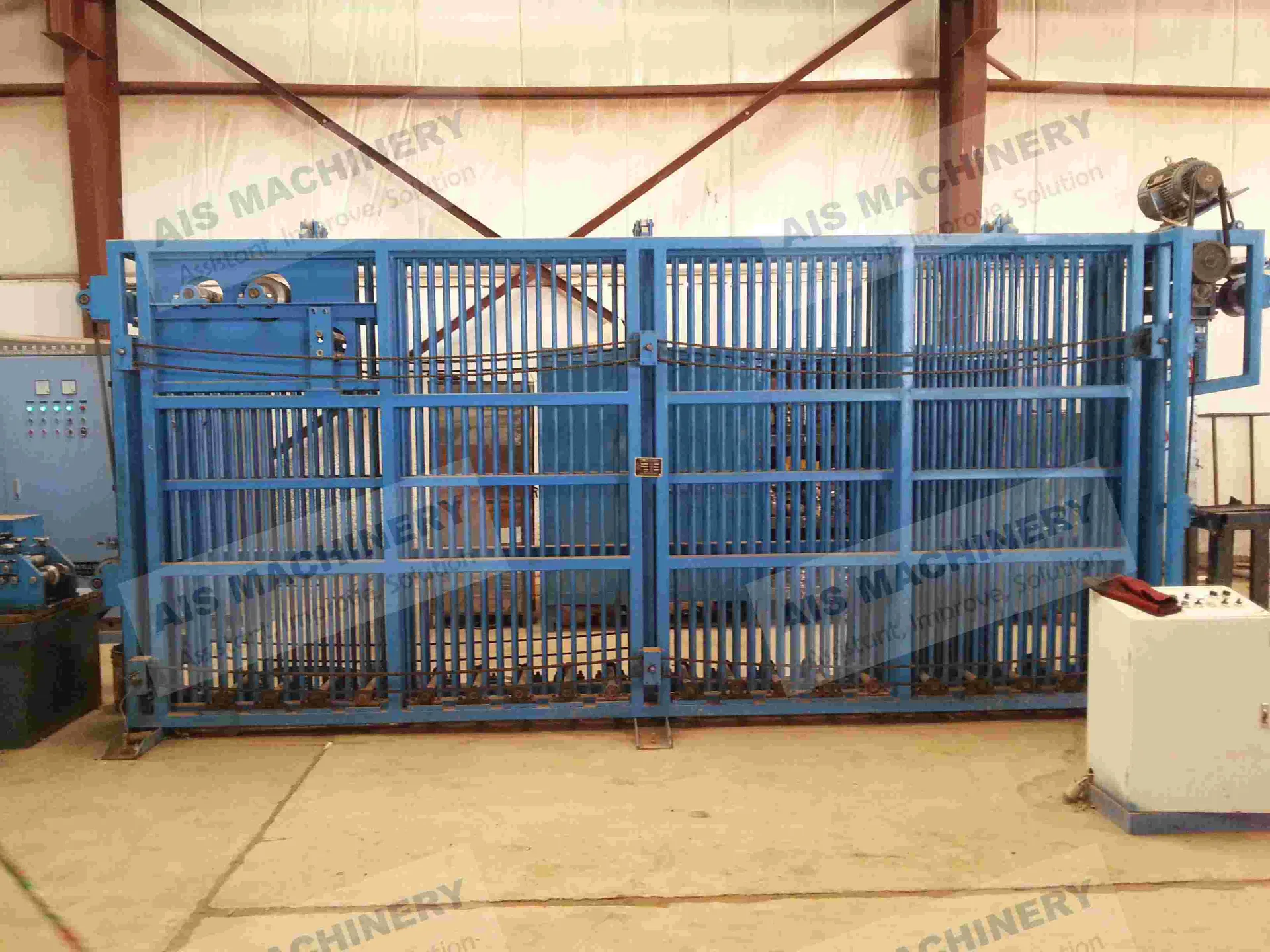 Cage accumulator